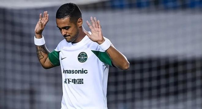 关于中超冲刺阶段再迎强敌，夏洛特黄蜂刷新队史纪录，主帅态度——震撼外界，临场指挥获称赞的信息-3377官方入口