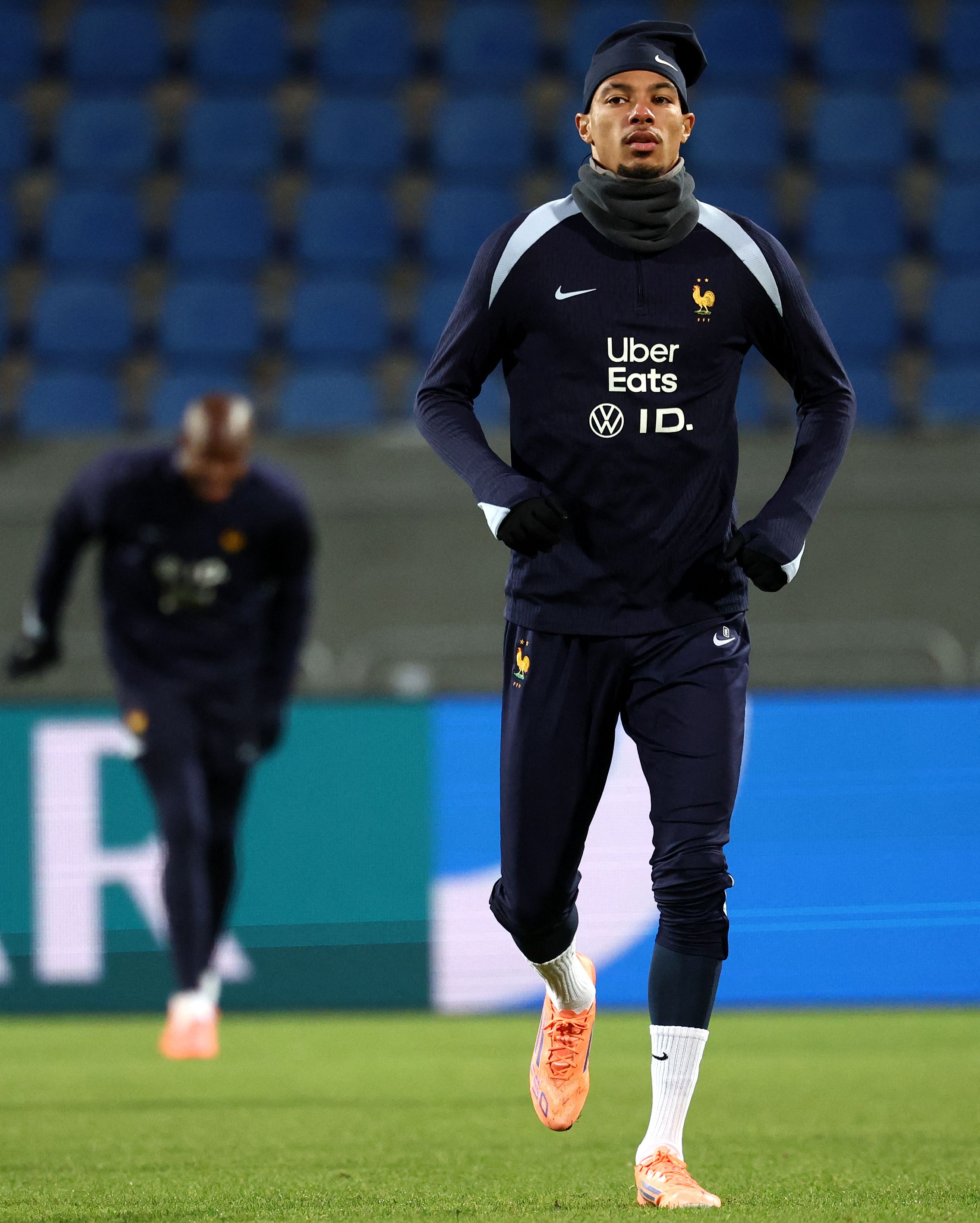 关于集结日法国杯焦点战，里昂止住颓势，目标明确，球队文化再被提及的信息-3377棋牌